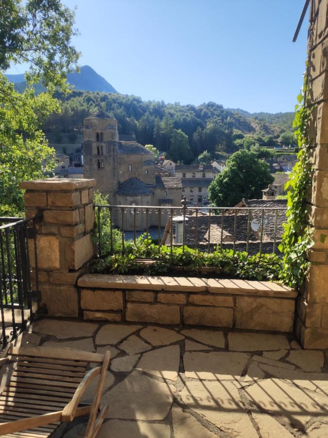 Hotel Rural El Mirador De Los Pirineos Санта-Крус-де-ла-Серос Экстерьер фото