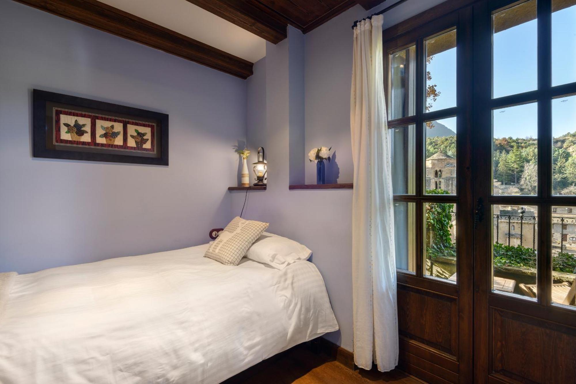Hotel Rural El Mirador De Los Pirineos Санта-Крус-де-ла-Серос Экстерьер фото
