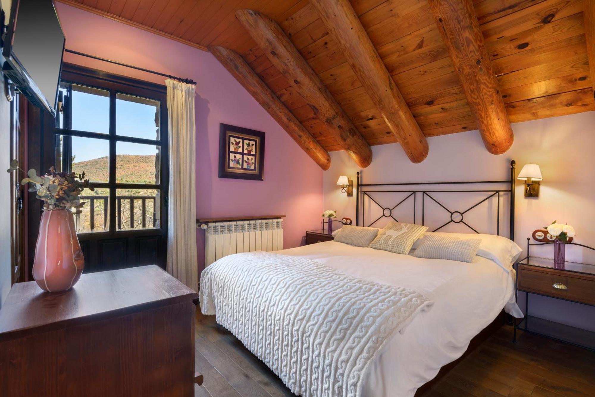 Hotel Rural El Mirador De Los Pirineos Санта-Крус-де-ла-Серос Экстерьер фото